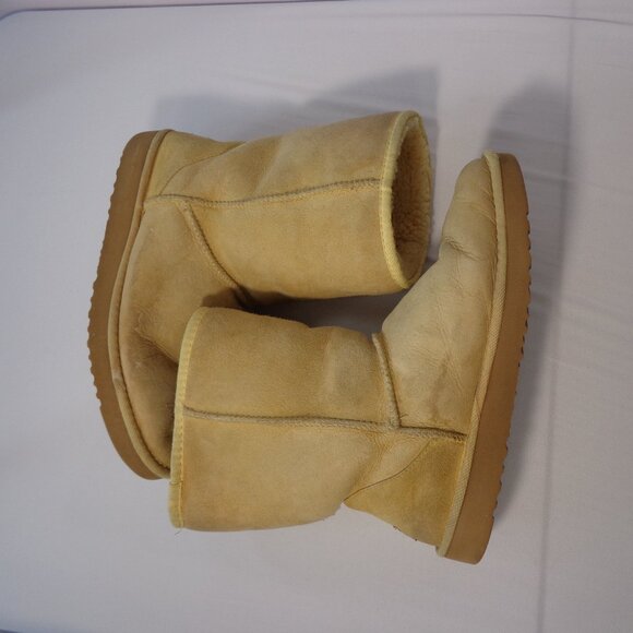 UGG Women's Classic Short II Boots Mustard Color Size 10 - Picture 1 of 8